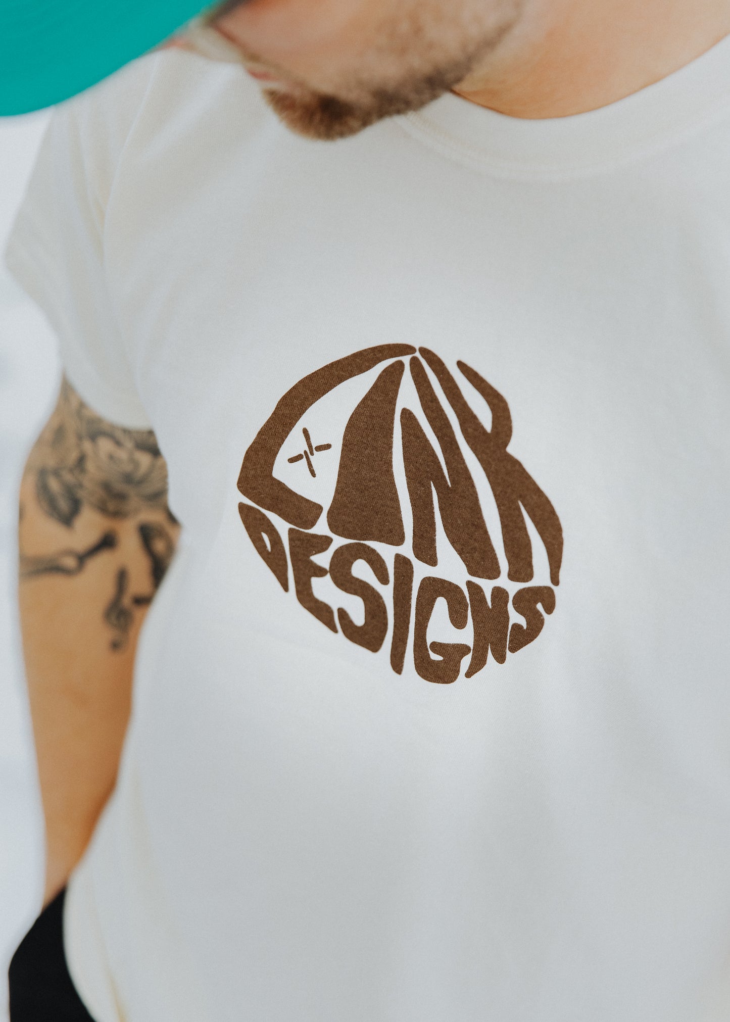 Globe Tee