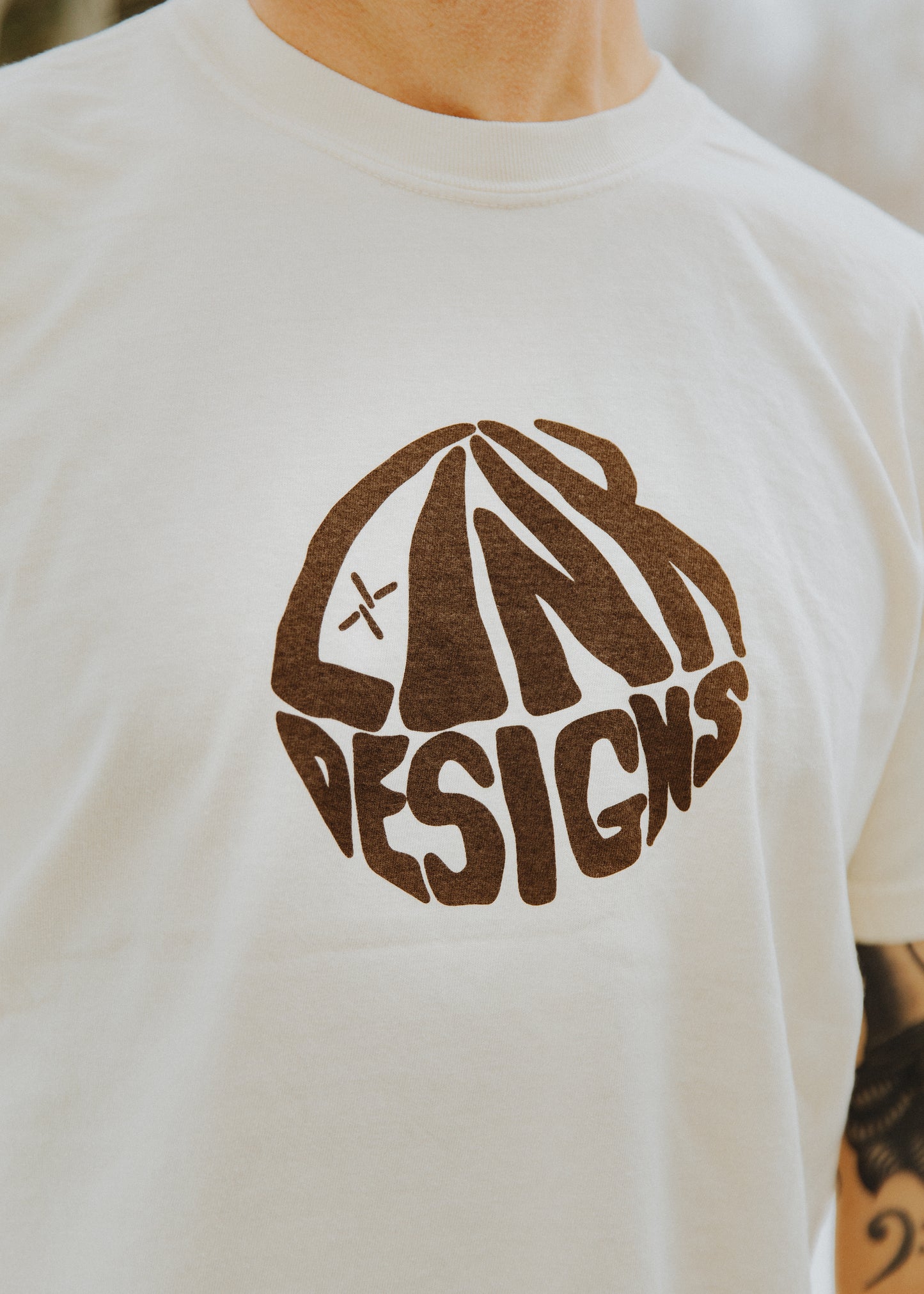 Globe Tee